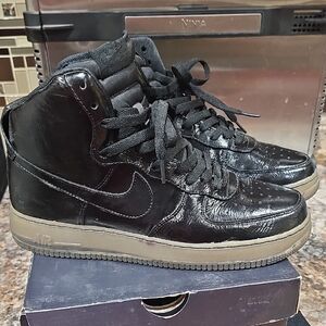 Nike Air Force 1 High Premium Le